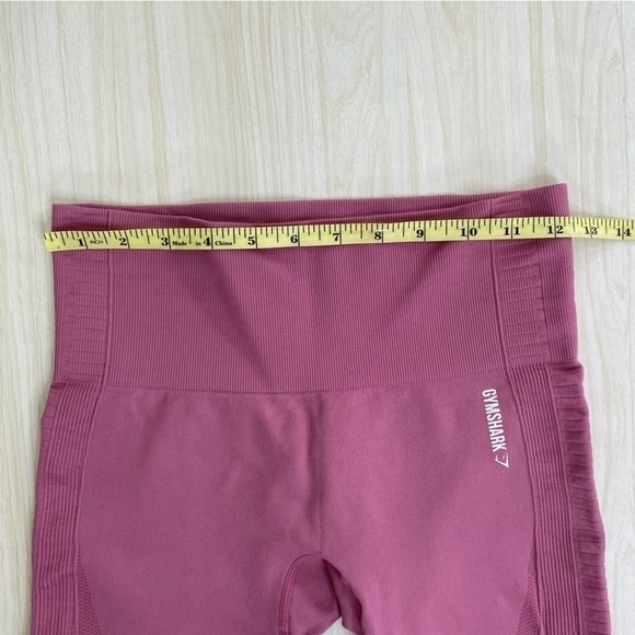 Gymshark Pink Laser die cut workout leggings size S - Picture 3 of 9